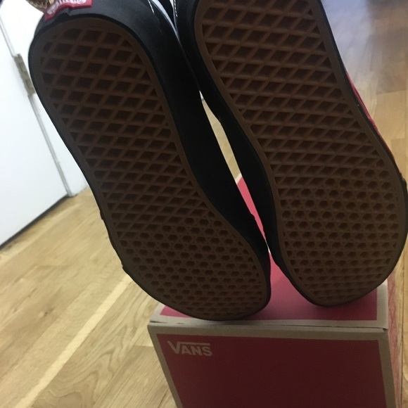 Vans sk8 hi limited red flames size 7.5-12 - Picture 4 of 4